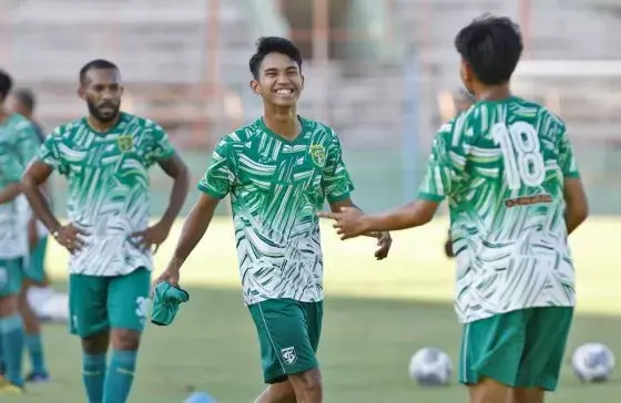 Persebaya Alami Kekalahan Pertama di Kandang