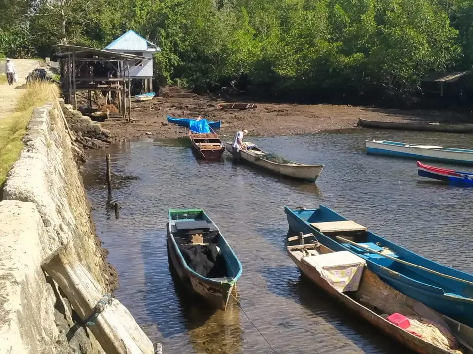Nelayan Siotapina-Lasel Masih Segan Usir Pelanggar PAAP