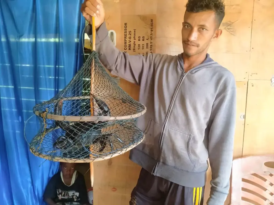 Penangkap Kepiting Ambuau Togo Terjang Paceklik