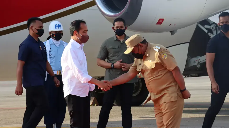 Gunakan Pesawat Kepresidenan, Presiden Jokowi Tiba di Kota Baubau