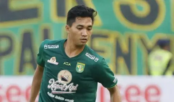 Brayen Pondaag Bakal Menggantikan Marselino Ferdinan saat Persebaya vs PSM Makassar