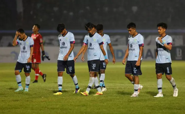 Persela Raih Hasil Minor, Fakhri Husaini Minta Maaf