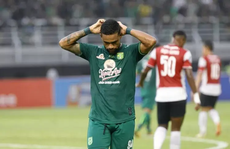 Striker Silvio Junior Mendapat Kritik dari Aji Santoso