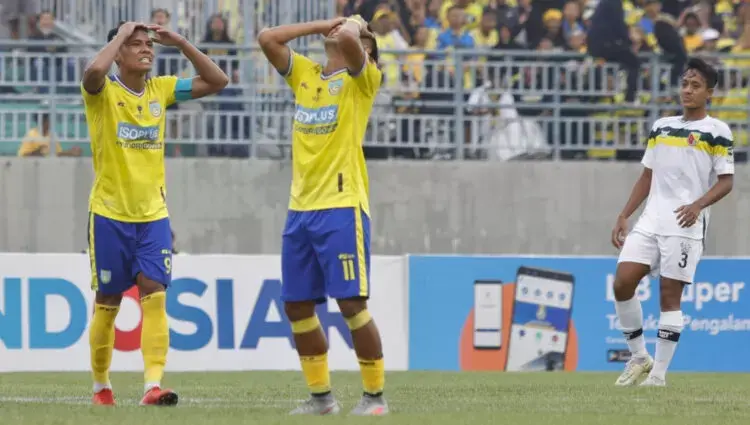 Gresik United Belum Juga Mencetak Gol