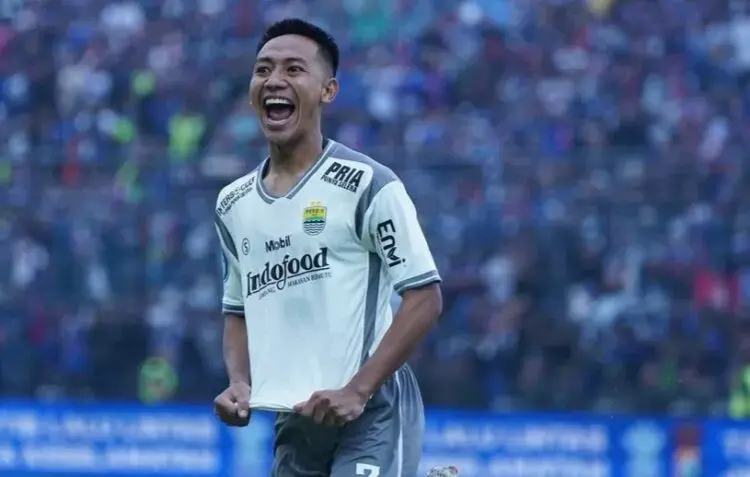 Luis Milla Bawa Persib Menang Dua Laga