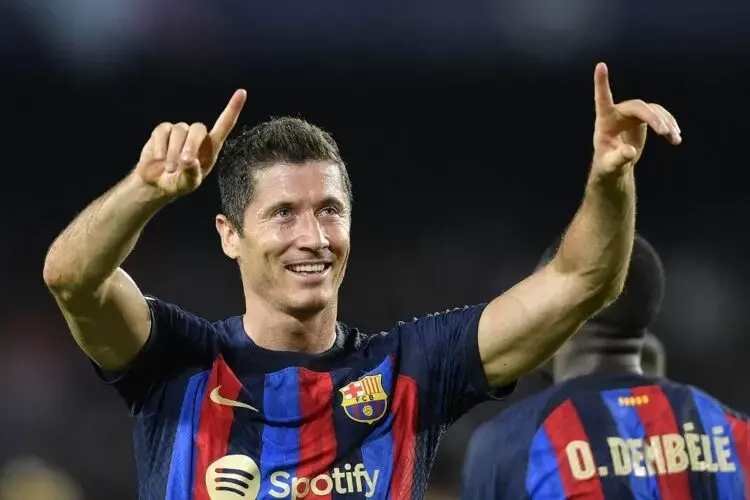 Debut Bersama Barcelona di Liga Champions, Robert Lewandowski Catat Rekor