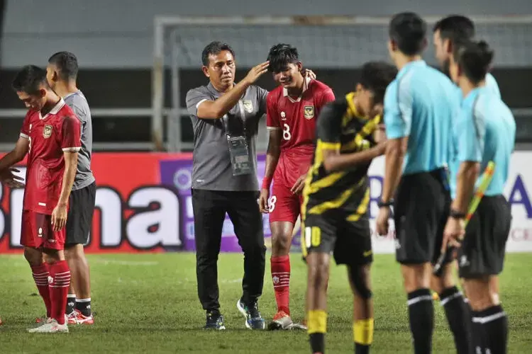 Pelatih Timnas Indonesia U-17 Minta Maaf