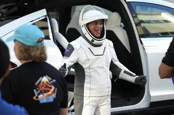 Astronot Suku Indian Pertama yang ke Luar Angkasa Namanya Nicole Mann