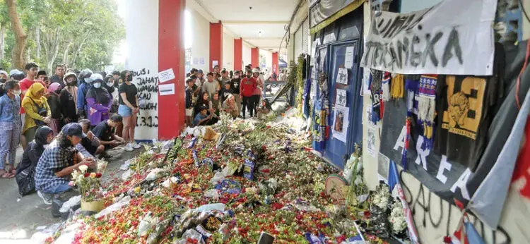 Korban Meninggal Tragedi Kanjuruhan Menjadi 135