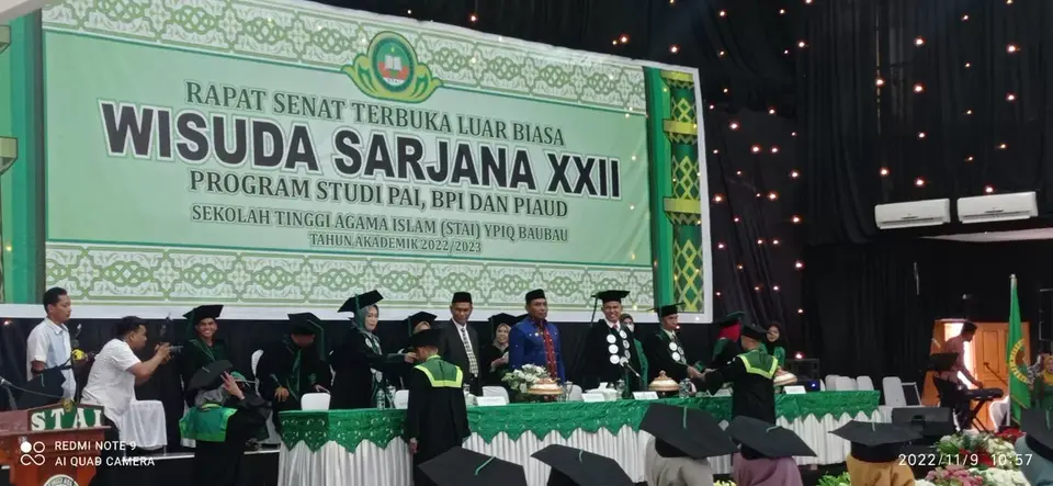 Ratusan Mahasiswa STAI YPIQ Baubau Menjalani Wisuda