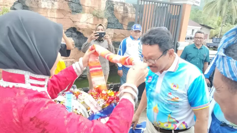 Ridwan dan Ahali Turut Menyemangati Atlet Butur yang Berlaga di Porprov Sultra