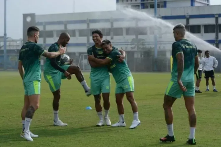 Skuad Persib Bandung kembali Berlatih