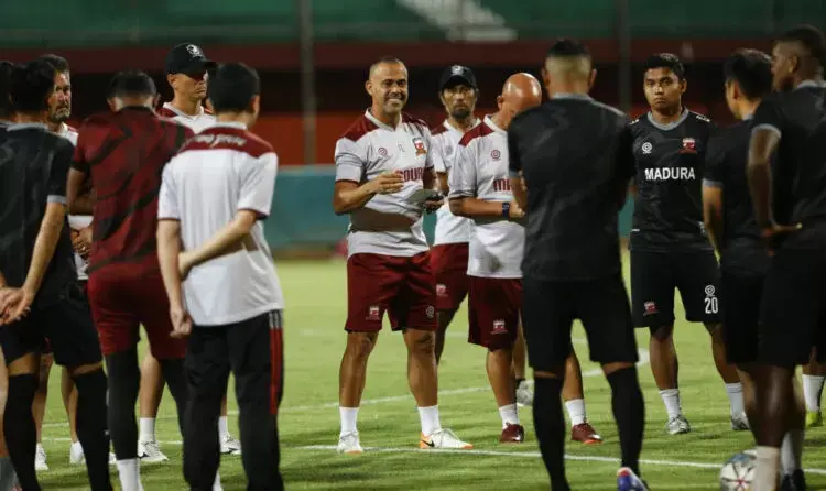 Kompetisi Ditunda, Pemain Asing Madura United Boleh Pulang Kampung