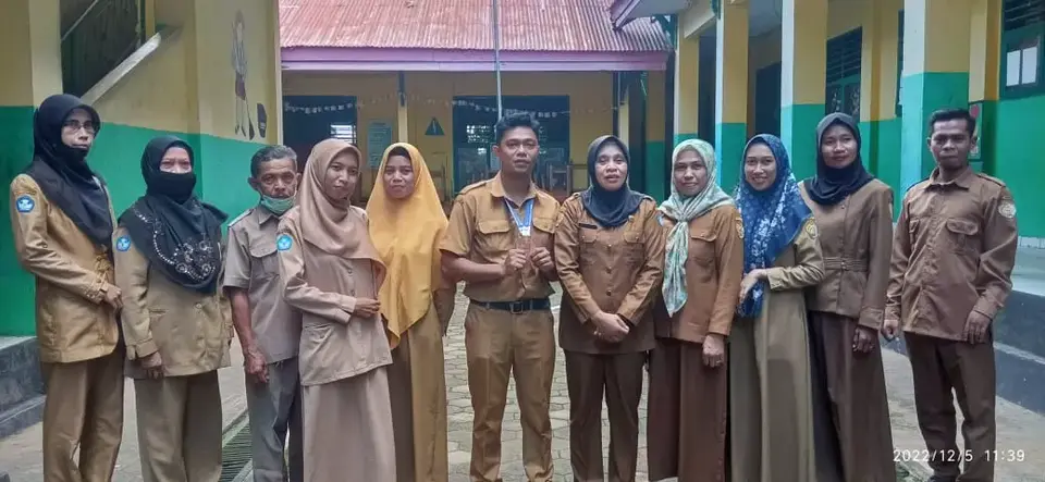 Guru Honorer SDN 3 Nganganaumala Menyabet Medali Perunggu di Porprov Sultra