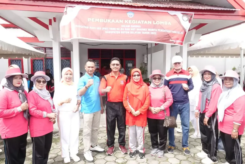 Sejumlah Lomba Memeriahkan Perayaan Hari Ibu dan HUT DWP di Busel