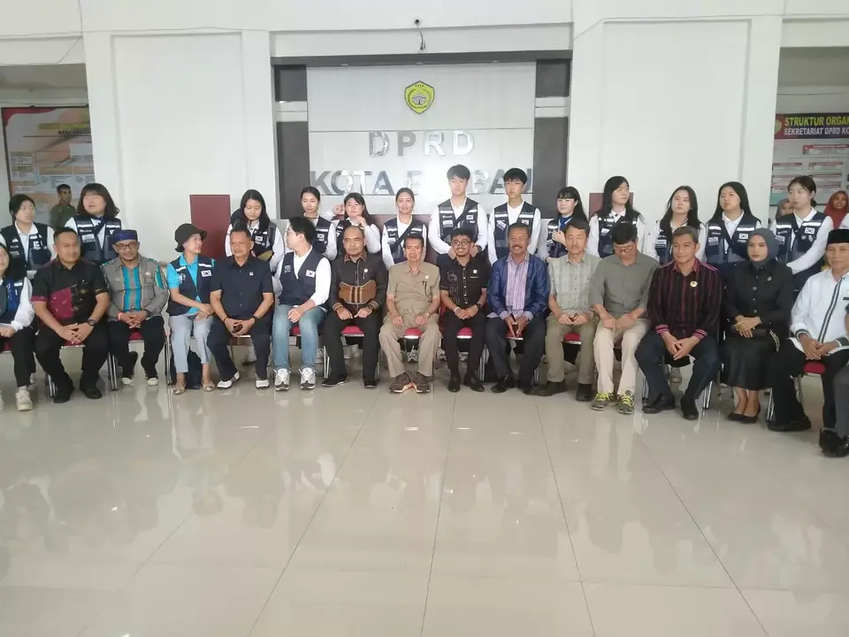 Gegara Bahasa Cia-cia, Legislator dan 18 Mahasiswa Korsel Sambangi DPRD Baubau