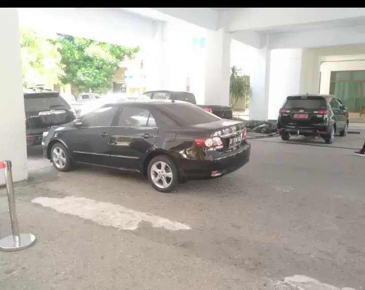 Roni Muhtar Kembalikan Empat Mobil Dinas ke Palagimata