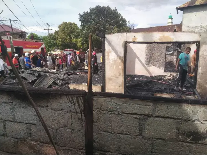 Tiga Rumah di Palatiga Ludes Terbakar
