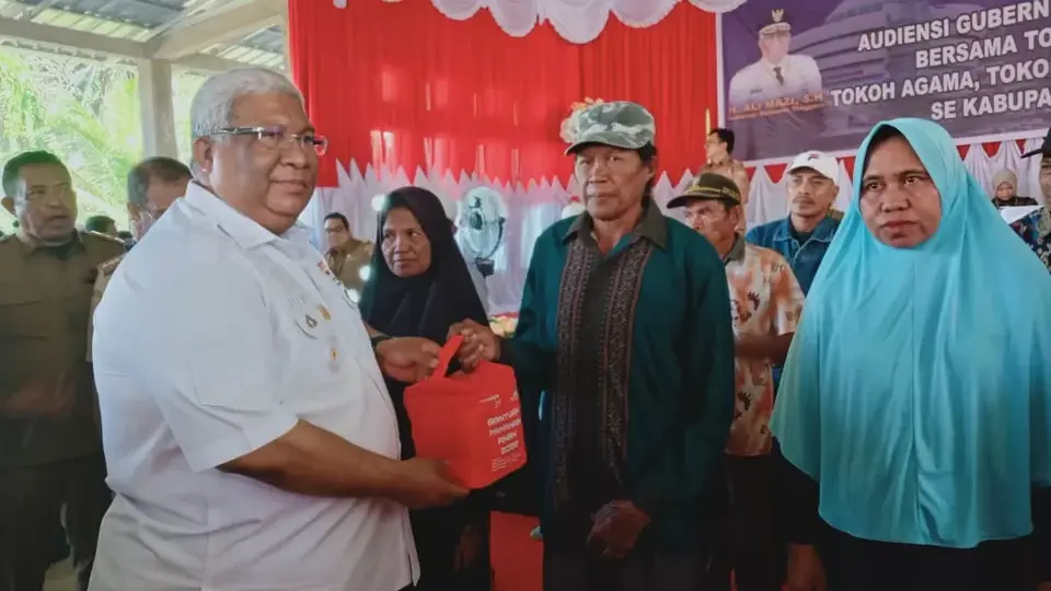 Niat Calon DPR, Gubernur Sultra Minta Restu Warga Mubar