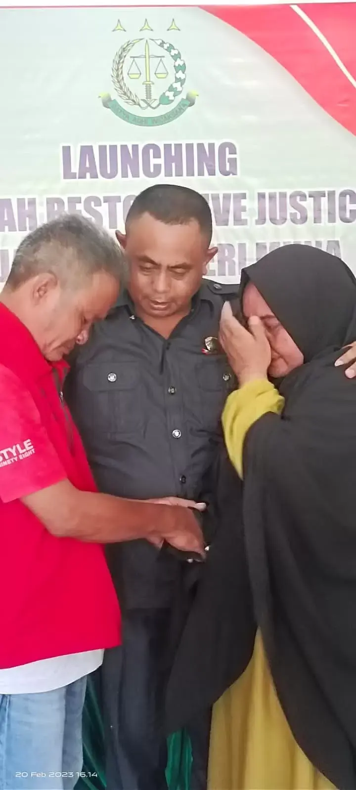 Kejari Muna Damaikan Korban dan Tersangka Penganiayaan
