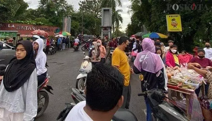 Pol PP Baubau Tolerir Pelanggaran Penjual Dadakan Ramadan