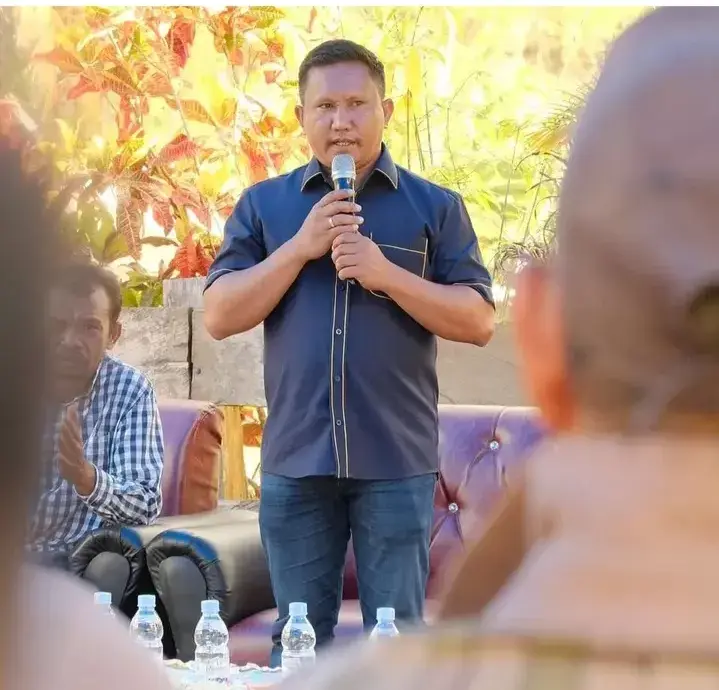 La Ode Darwin Minta Pendukung tak Terprovokasi Pengrusakan Baliho Balon Bupati Mubar