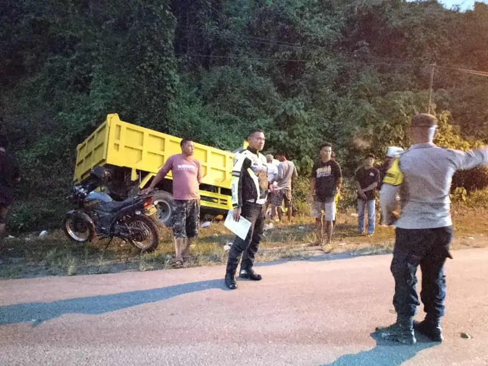 Truk Vs Pickup di Baubau, Tiga Remaja Luka Berat