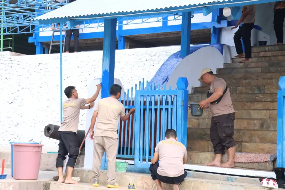 Lomba HUT Bhayangkara ke-77, Polres Baubau Percantik Obyek Wisata Religi Benteng Keraton