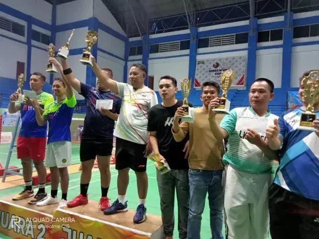 Wabup Butur-Desri Juara Ganda Putra Bulutangkis Lamoliandu Cup I