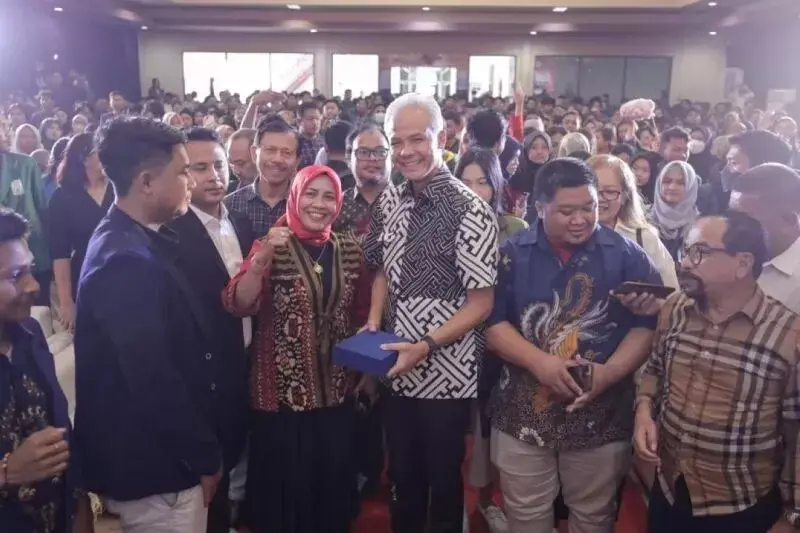 Rektor Unitomo Sebut Ganjar Pengalaman Bereskan Persoalan Rakyat