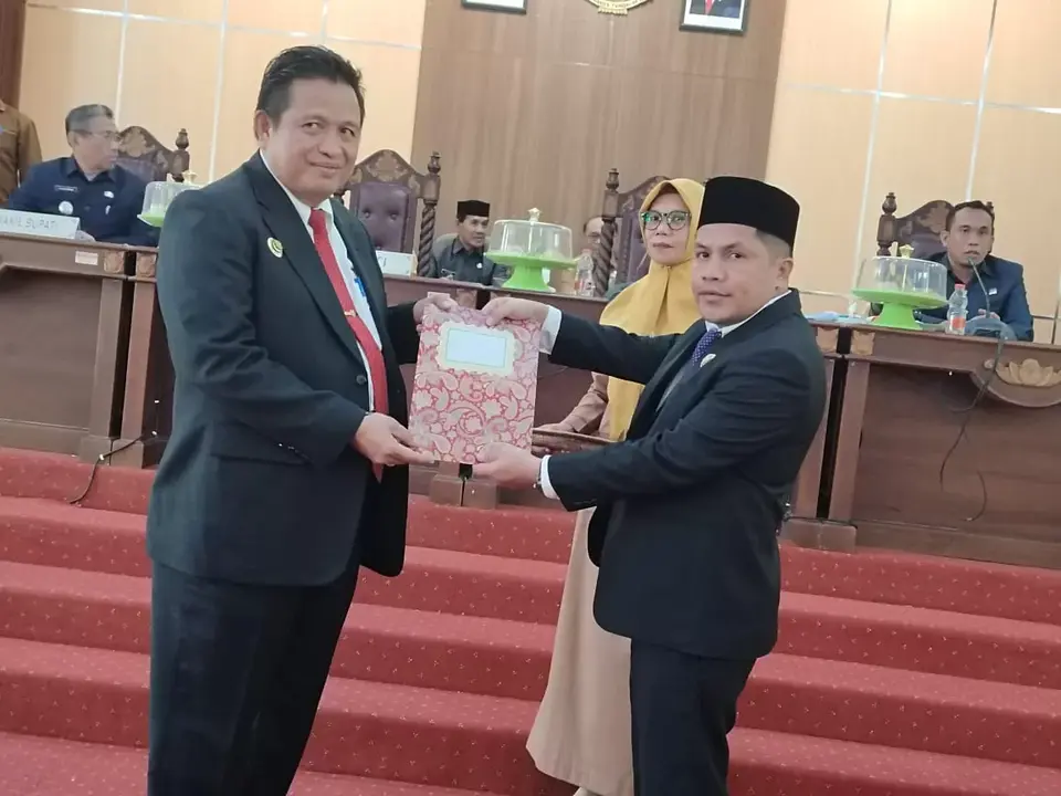 DPRD Muna Tetapkan APBD Perubahan Sebesar Rp 1,3 Triliun