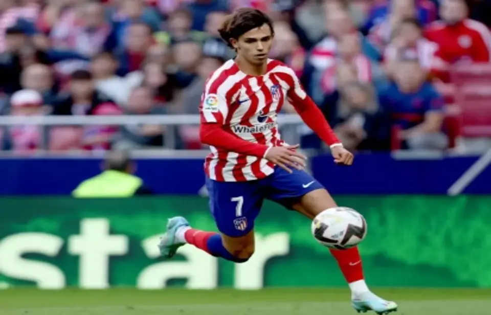 Barcelona Pinjang Penyerang Ateletico Madrid dan Bek City