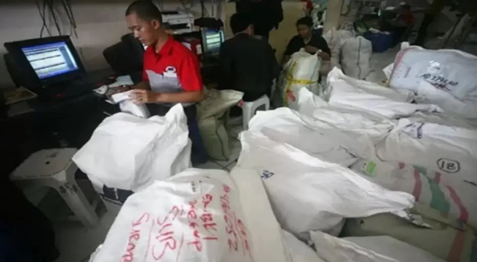Struktur Modal Asing J&T Dinilai Langgar Aturan