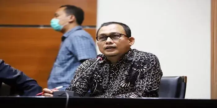 Wali Kota Bima Muhammad Lutfi Dilarang Bepergian Ke Luar Negeri