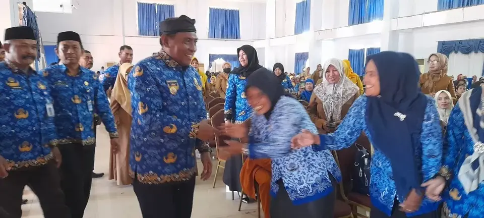 Rakor Guru, La Ode Ahmad Monianse Singung Kebijakan Mutasi ASN