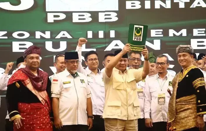 Khofifah Berpeluang jadi Ketua Tim Sukses Prabowo