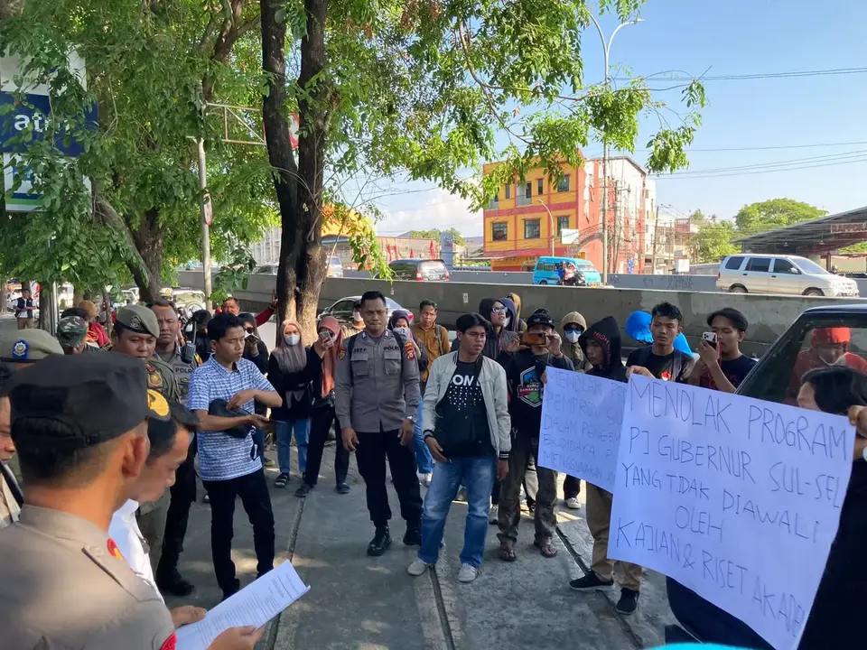 Solidaritas Kades dan Mahasiswa Sulsel Tuntut Pj Gubernur Dicopot