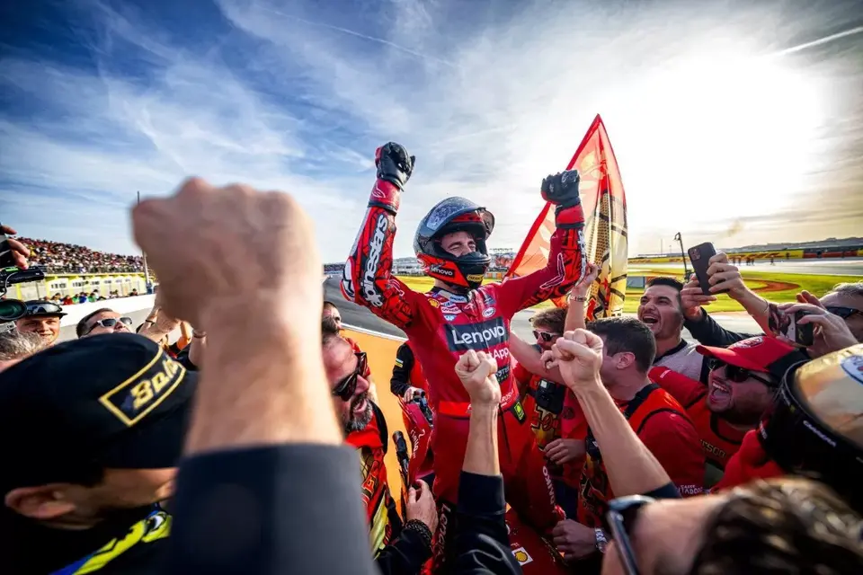 Sejarah Terulang, Pecco Bagnaia dan Tim Ducati Juara Balap Dunia