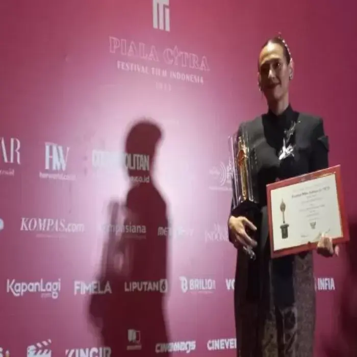Reza Rahadian dan Sha Ine Febriyanti Raih Penghargaan FFI 2023