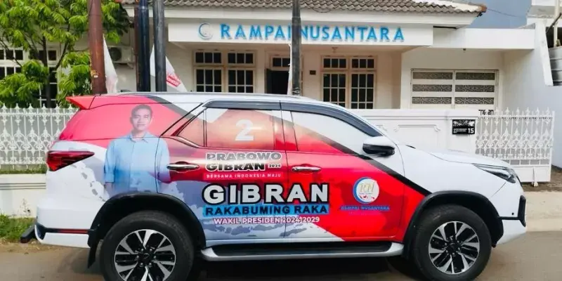 Sosialisasikan Prabowo-Gibran, Rampai Nusantara Bagikan Susu dan Roti Gratis