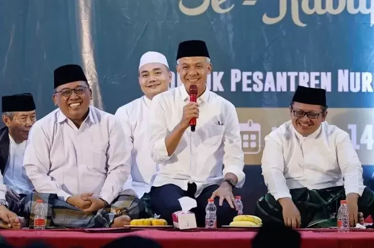 Ganjar Dukung Perempuan Tak Buru-Buru Menikah dan Harus Mengenyam Pendidikan Tinggi