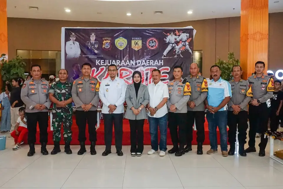 Pj Wali Kota Baubau Buka Piala Bergilir Kapolres Baubau