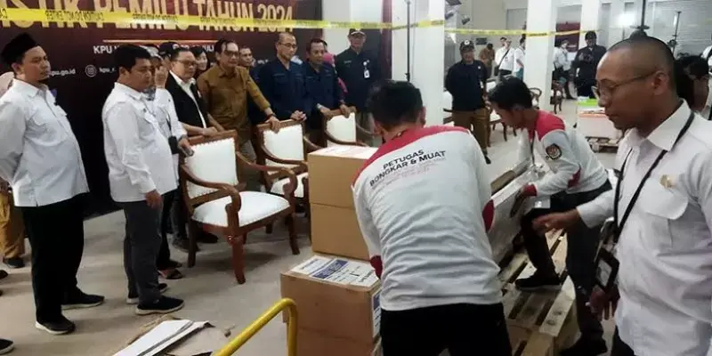 Pendistribusian logistik Pemilu Tahap I, Diklaim 100 Persen telah Tersalurkan ke Wilayah Kabupaten/Kota