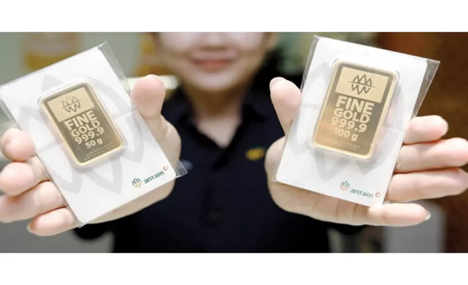 Hari Ini Harga Emas Antam Turun Rp 6.000