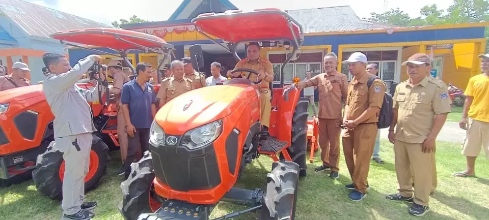 Kelompok Tani Mubar Dapat Bantuan Dua Unit Jonder