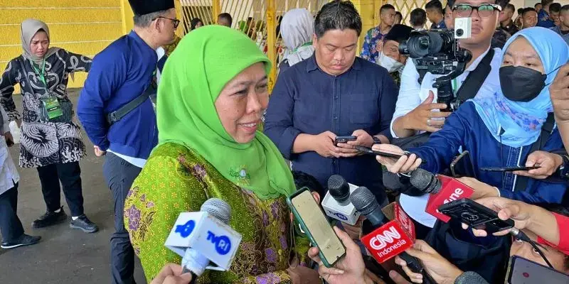 Anggapan Acara Muslimat NU Dipolitisasi, Khafifah Jamin Tak akan Ada Simbol Capres Tertentu
