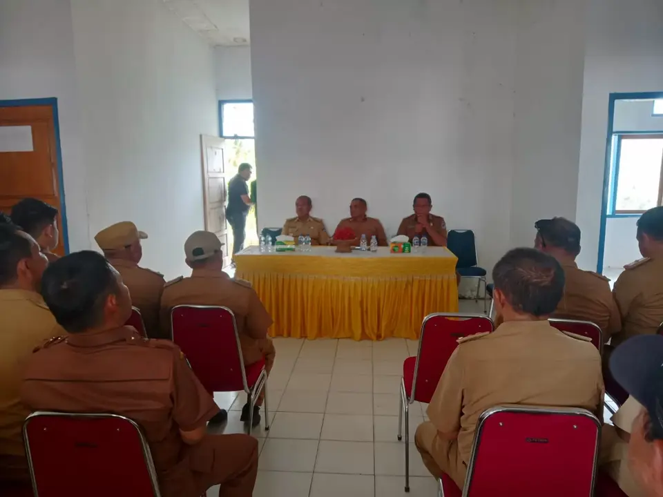 La Ode Butolo Minta Camat, Kades dan Kapus Atensi Khusus TPS