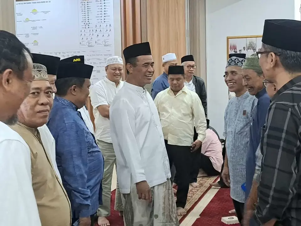 IKA Unhas Buka Puasa Bersama, di Depan Alumni Unhas Amran Izin Untuk Berbakti Kepada Merah Putih
