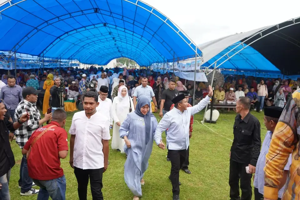 Puluhan Ribu Warga Tumpah Ruah Hadiri Halal Bi Halal La Ode Darwin