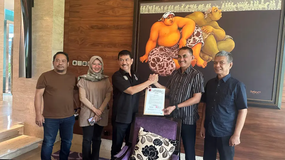 Agussalim Terima Surat Tugas dari DPP PDI Perjuangan